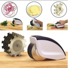 Нож для нарезки 3 в 1 Rolling Mincer и Tenderizer с чесночным прессом овощерезка